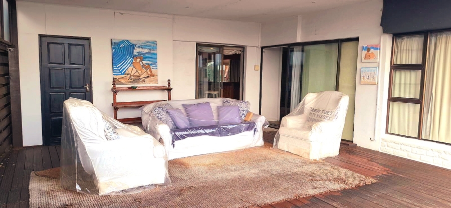 5 Bedroom Property for Sale in Beacon Bay Eastern Cape